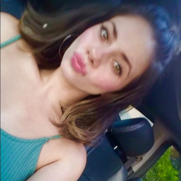 Meet your Posher, Michelle - Picture 1 of 1